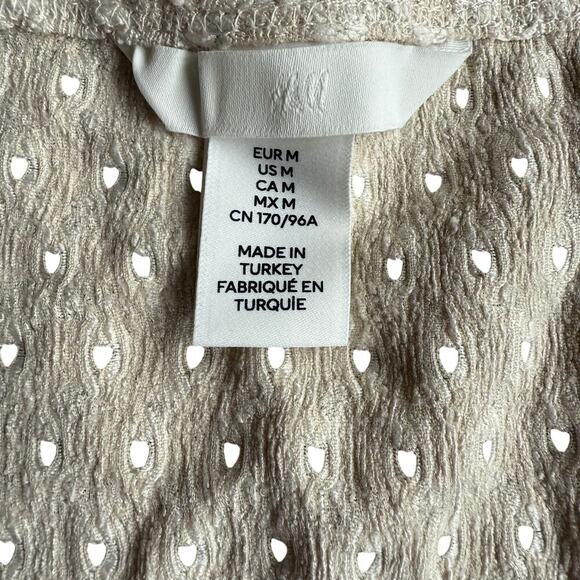 H&M Cream Eyelet Crop Top Blouse Embroidered Button Down Size M Boho 90's Y2K - Picture 2 of 6
